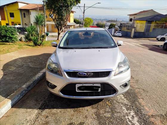 FORD FOCUS 2.0 TITANIUM SEDAN 16V FLEX 4P AUTOMÁTICO FORD FOCUS 2.0 TITANIUM SEDAN 16V FLEX 4P AUTOMÁTICO